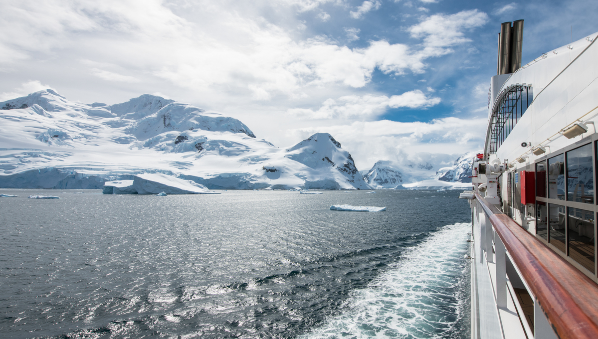 cruise ships from ushuaia to antarctica