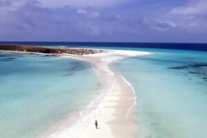 How to get to los roques