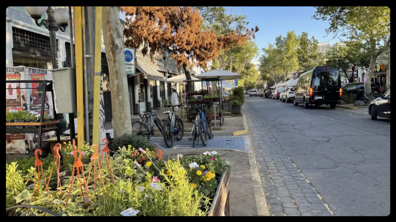 SCL Airport to Barrio Italia