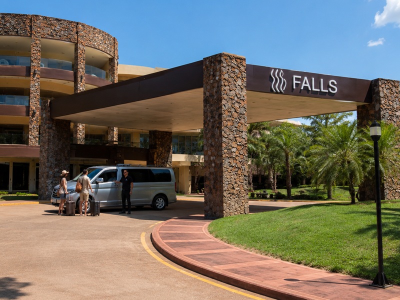 Iguauz Falls Hotel transfer
