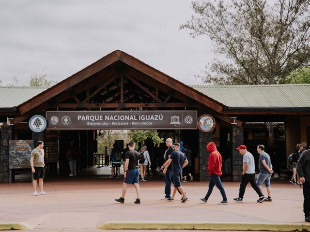Transfers to Iguazu falls Park national Park Argentina