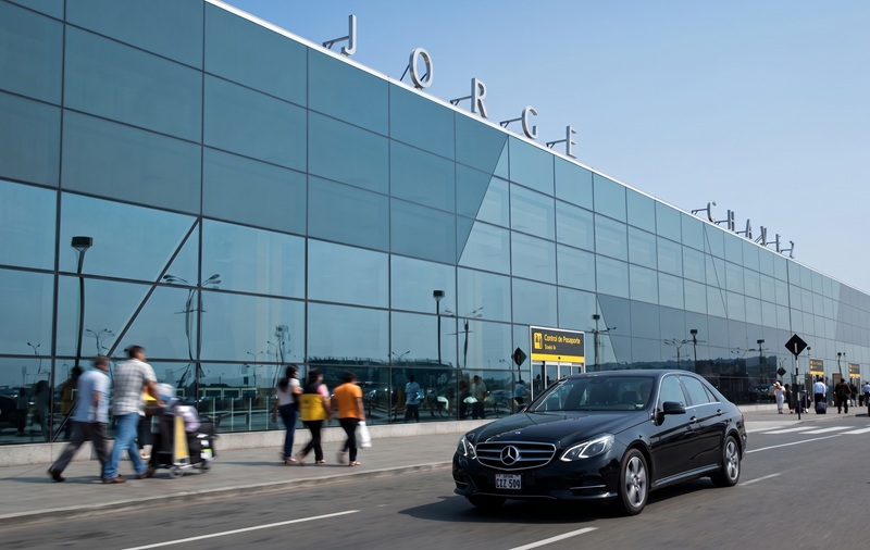 Mercedes E/C Class in Lima Airport